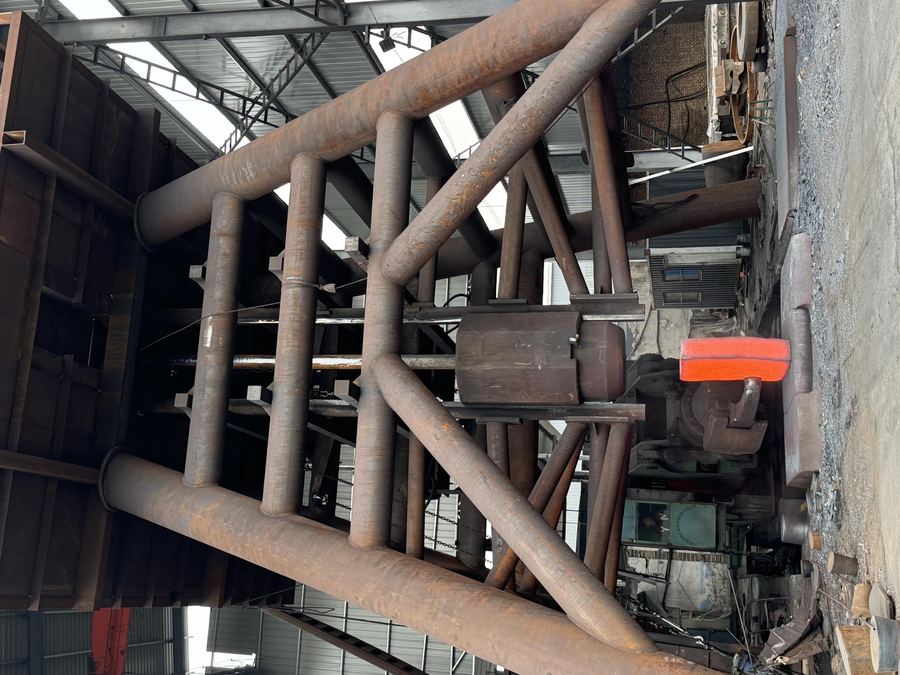 Taller — estructuras metálicas y puente grúa