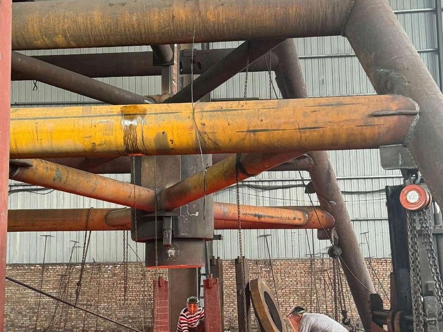 Volteo de una pieza forjada grande